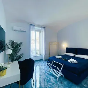 Luxury Blue House Apartment