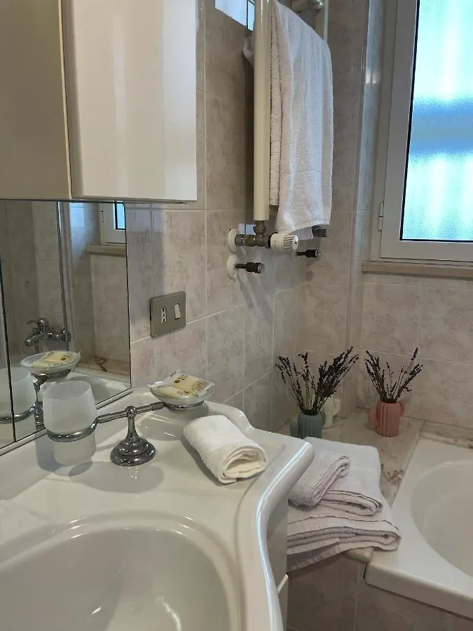 Renza House Chiaia Apartment Naples Italy