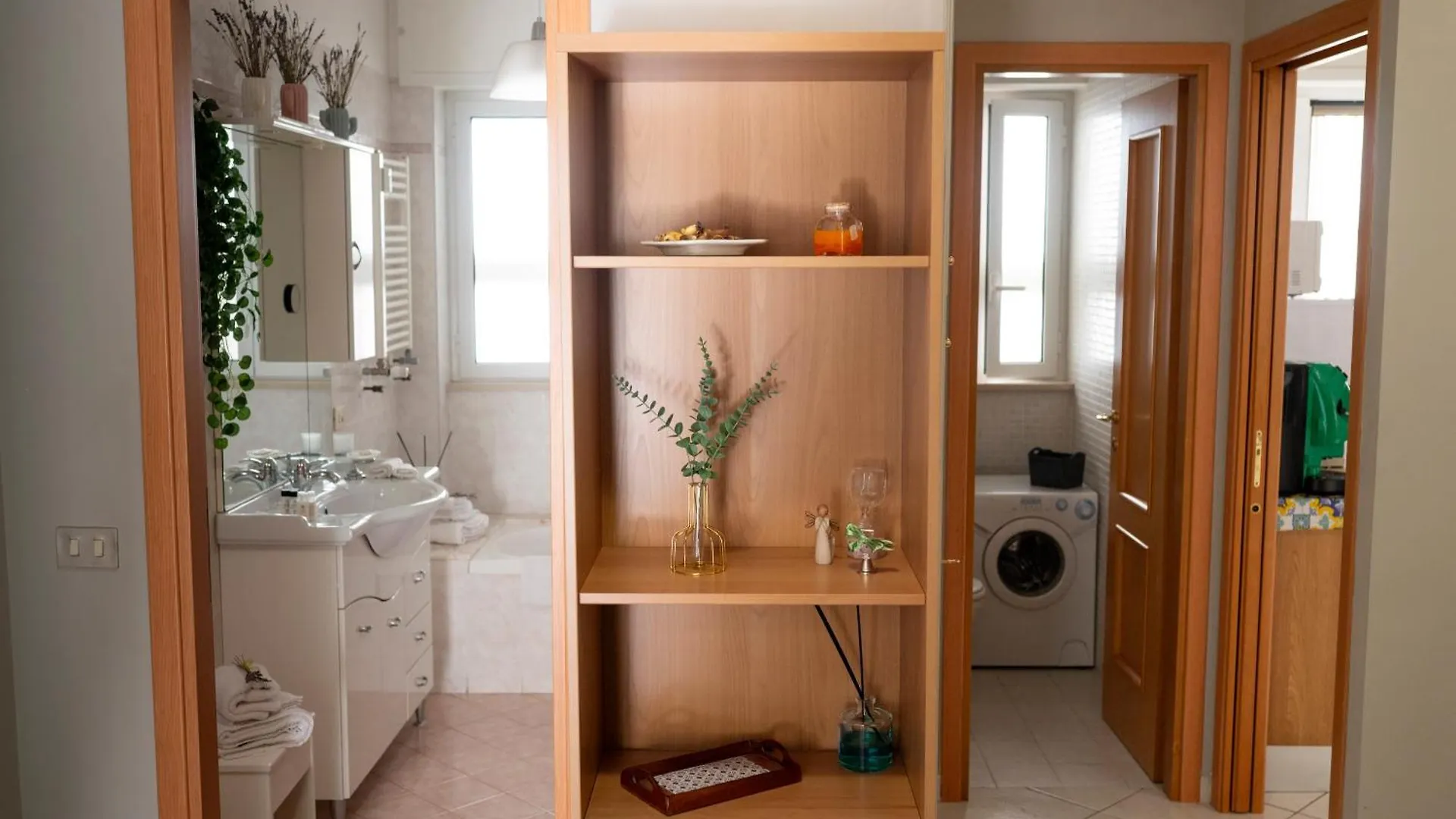 Renza House Chiaia Apartment Naples 0*,