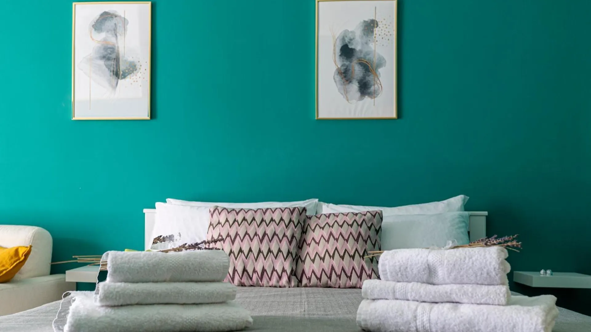 Renza House Chiaia Apartment Naples