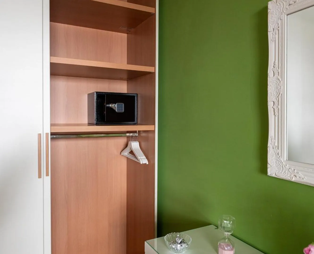 Renza House Chiaia Apartment Naples